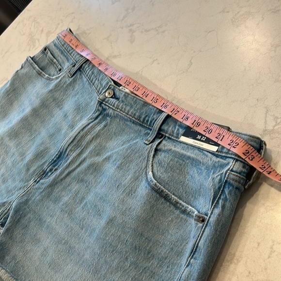 Abercrombie & Fitch NWT women's The 4" Mom Short Curve Love Size 36/22 High Rise - Picture 9 of 14